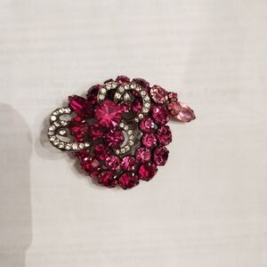 Weiss brooch